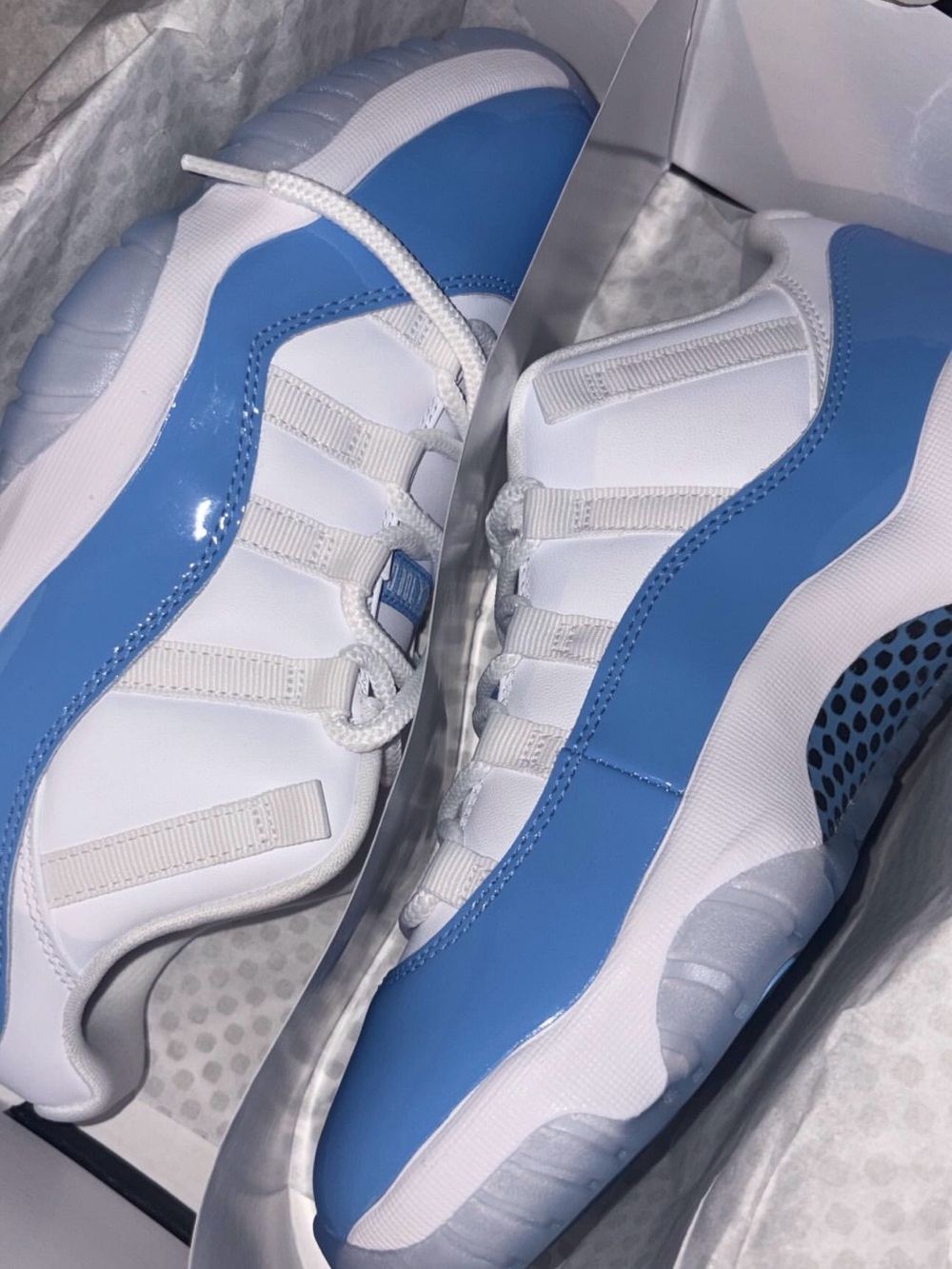 Jordan Low-Top Sneakers in White and Light Blue